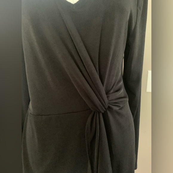 Jennifer Lopez Medium Elegant Black Long Sleeve Wrap Top, EUC, P2P 20-24 - Picture 3 of 4